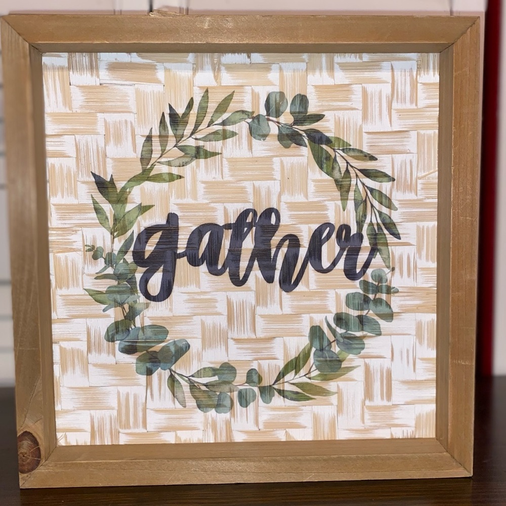 New Farmhouse Wooden Decor